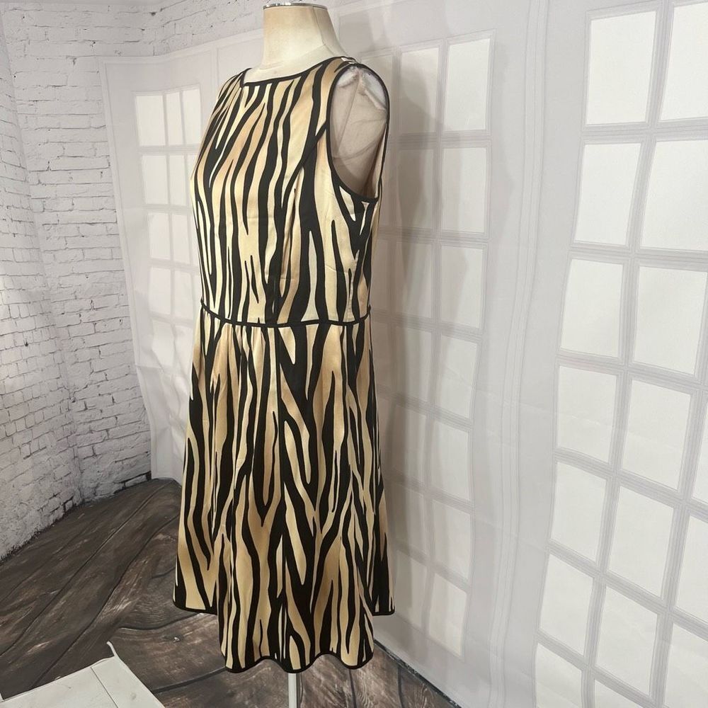 St John silk tiger print sleeveless a-line dress size 12 - Picture 6 of 14